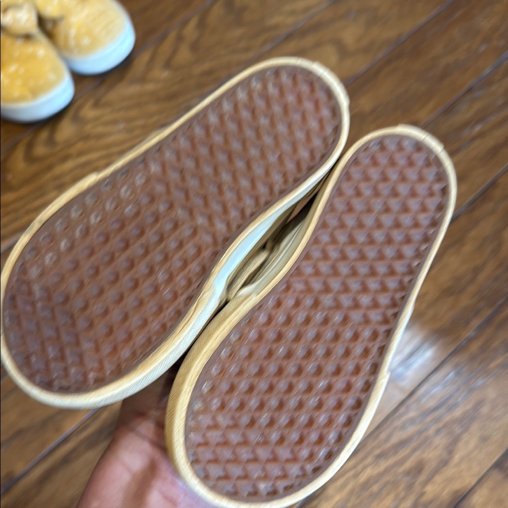 Keds, Toms, Vans, Stride Rite, OshKosh Shoes - Picture 7 of 16